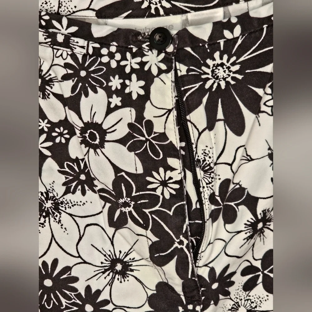 Liz Claiborne Capris sz 8 - Picture 4 of 9